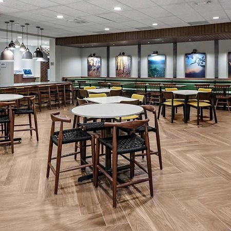 Hotel Fairfield By Marriott Port Clinton Waterfront Esterno foto